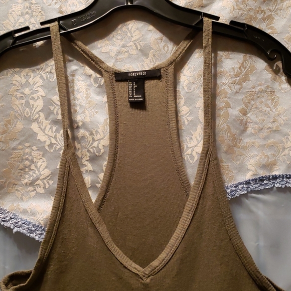 FOREVER 21 SOFT/SEXY OLIVE CROP V-NECK TANK SZ S - Picture 3 of 8